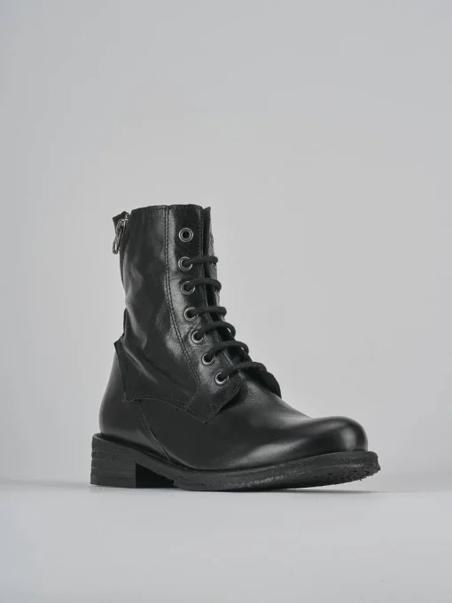 Anfibi tacco 2cm pelle nero