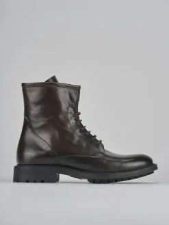 Anfibi tacco 2cm pelle testa
