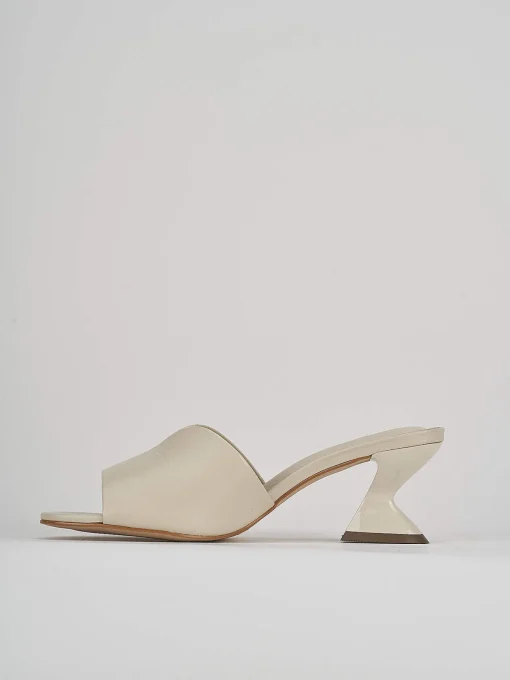 Ciabatte tacco 6cm beige pelle