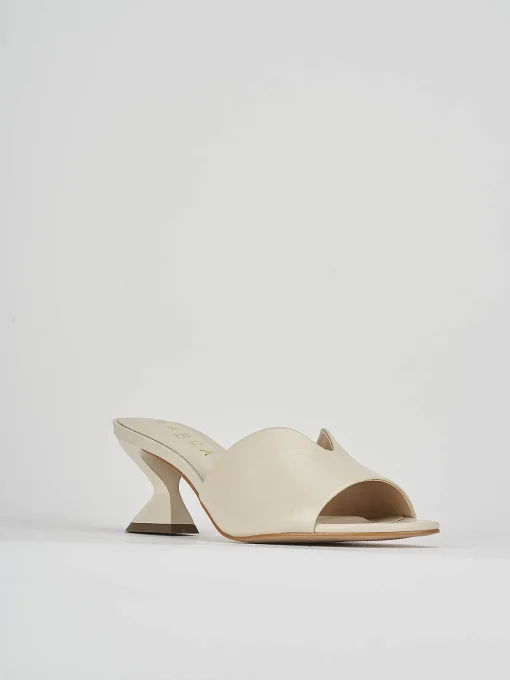 Ciabatte tacco 6cm beige pelle