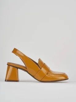 Décolleté e slingback tacco 6cm vernice giallo