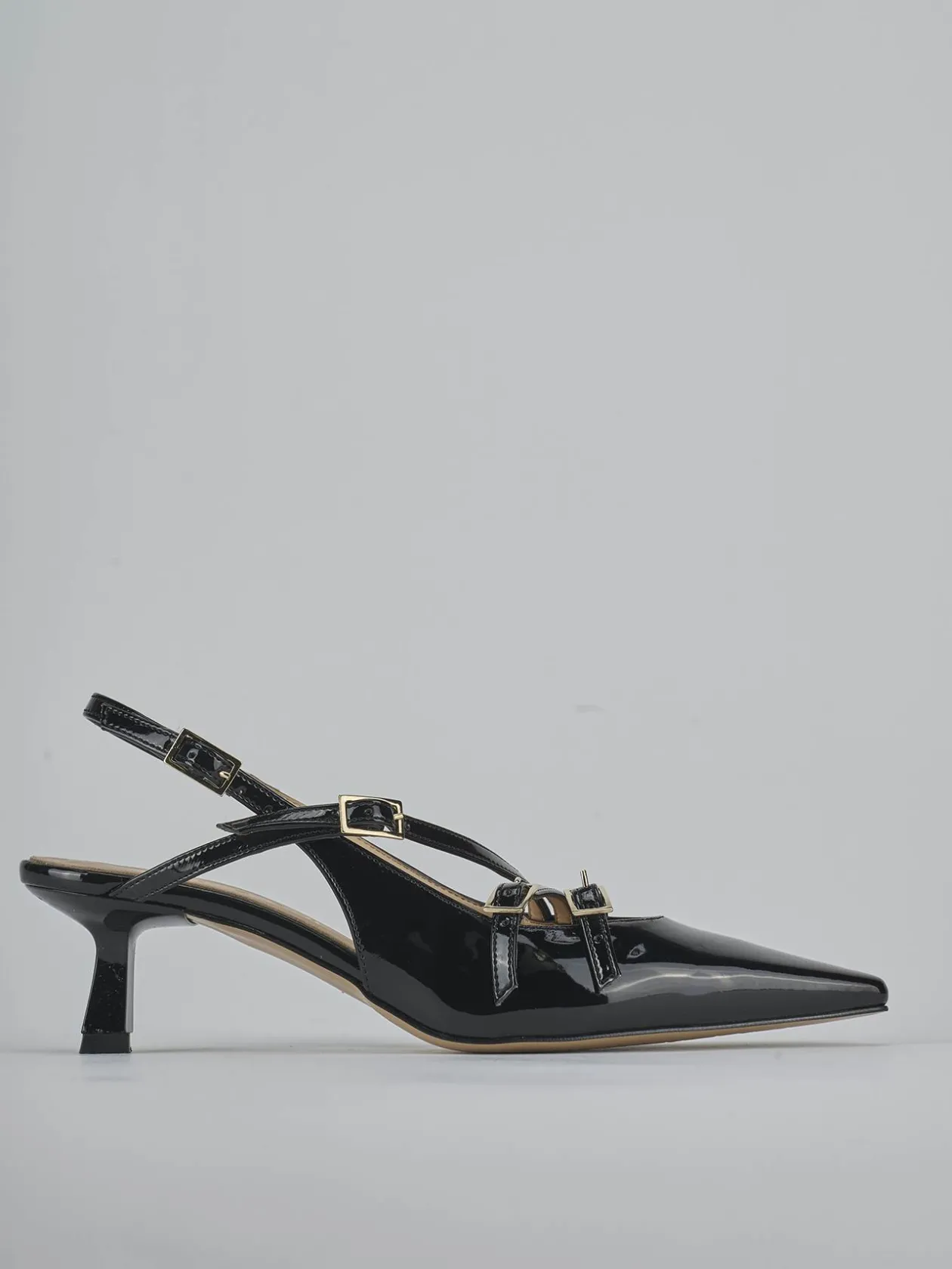Décolleté e slingback tacco 7cm vernice nero