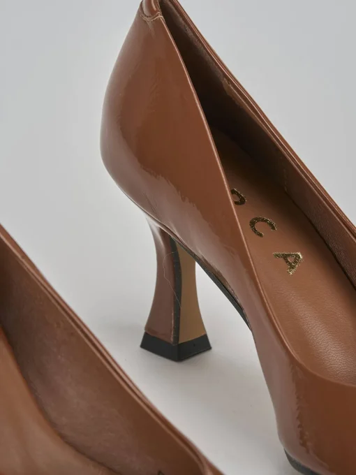Décolleté e slingback tacco 7cm vernice marrone