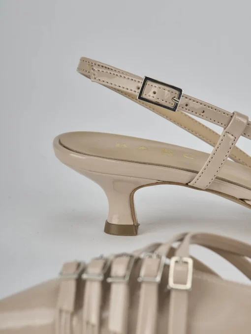 Décolleté e slingback tacco 4cm vernice beige