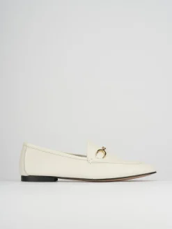 Mocassino tacco 1 cm beige pelle