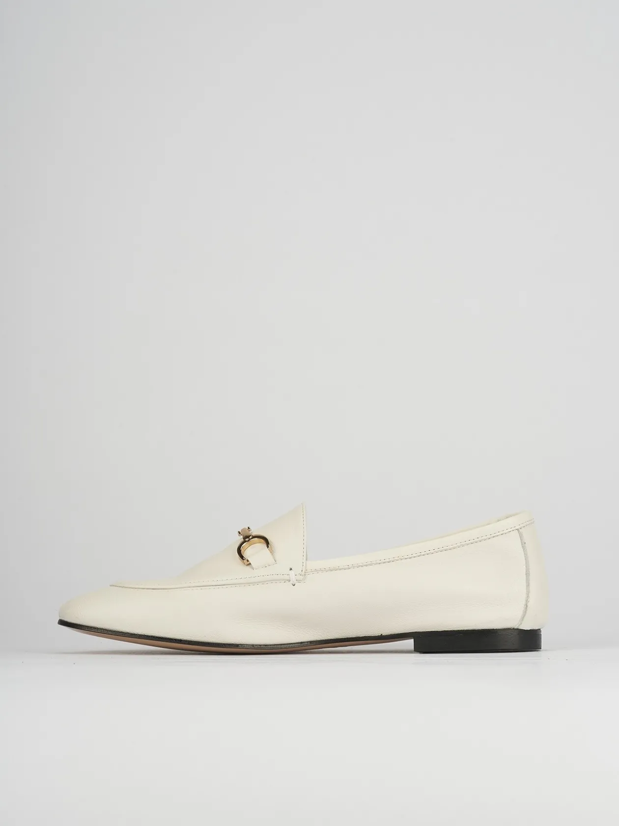 Mocassino tacco 1 cm beige pelle