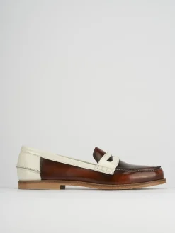 Mocassino tacco 1 cm marrone pelle