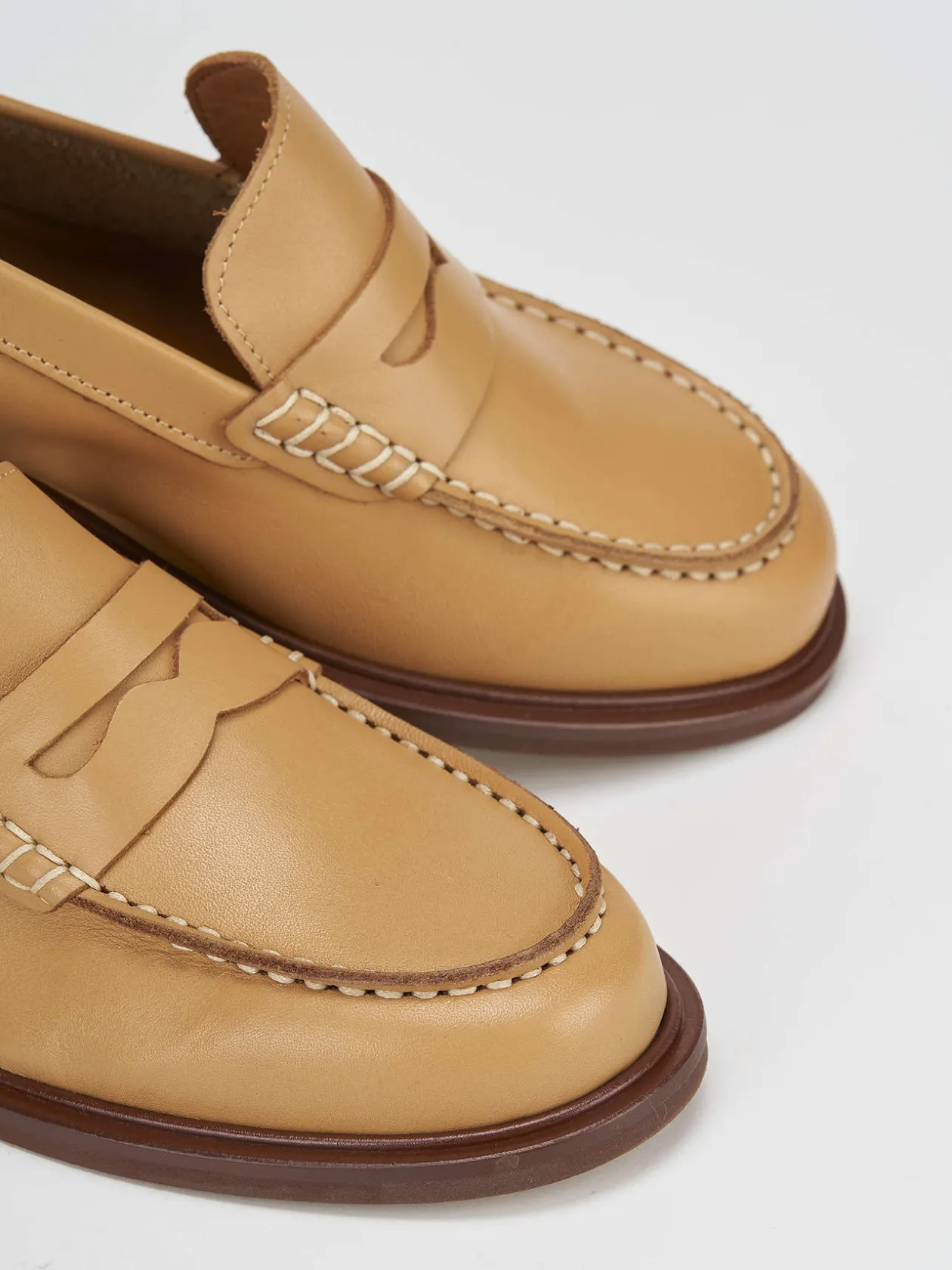 Mocassino tacco 1 cm marrone pelle