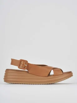 Sandalo zeppa 6 cm marrone pelle