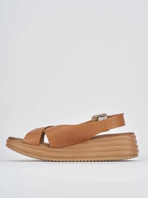 Sandalo zeppa 6 cm marrone pelle