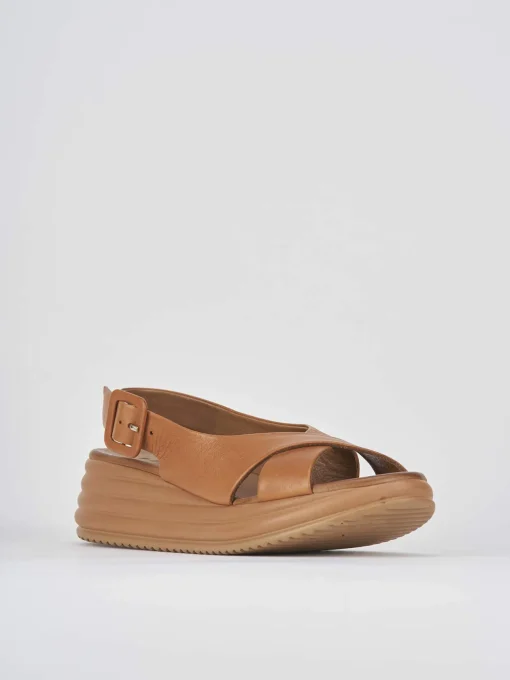 Sandalo zeppa 6 cm marrone pelle