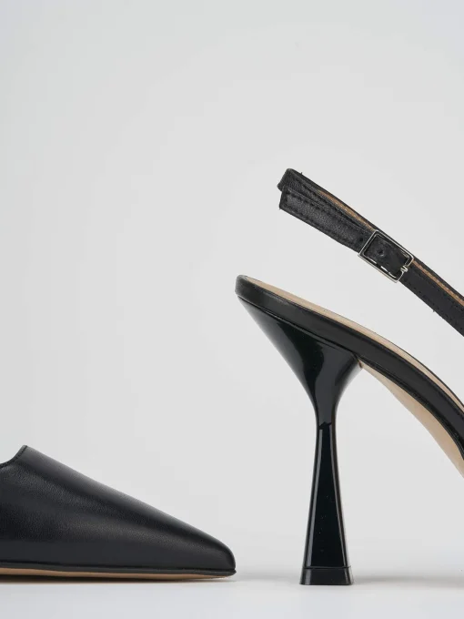 Slingback decolte tacco 8 nero pelle