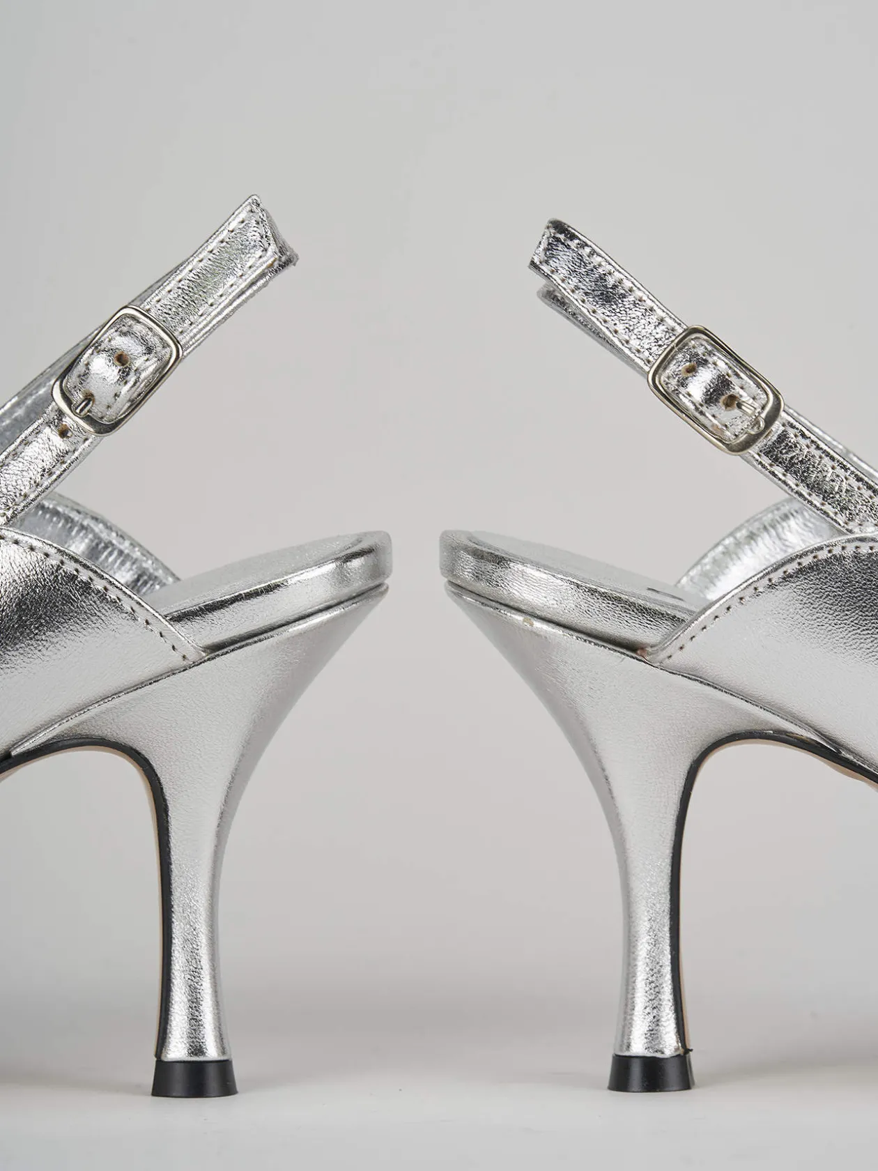 Slingback decoltè tacco 7 cm argento laminato