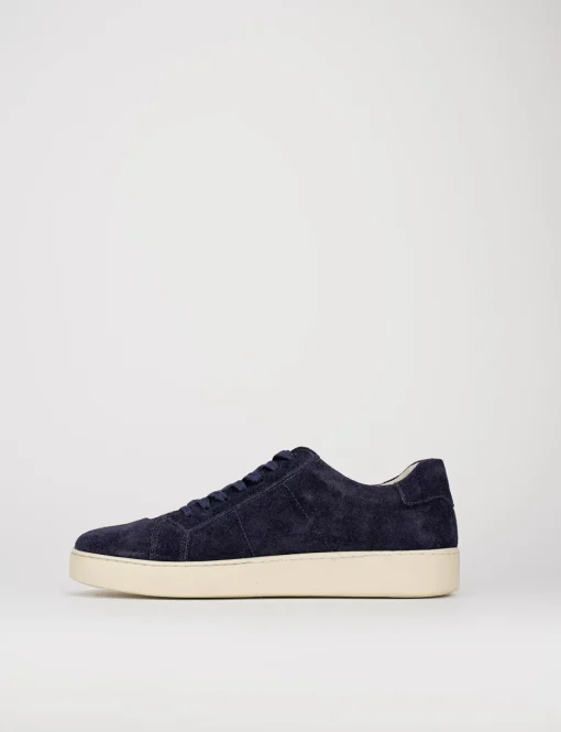 sneakers fondo gomma e soletto interno in vera pelle. tomaia in morbida pelle blu