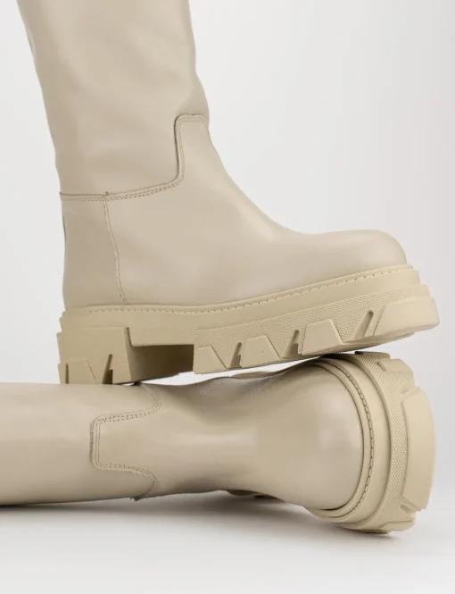 Stivale tacco 2 cm beige