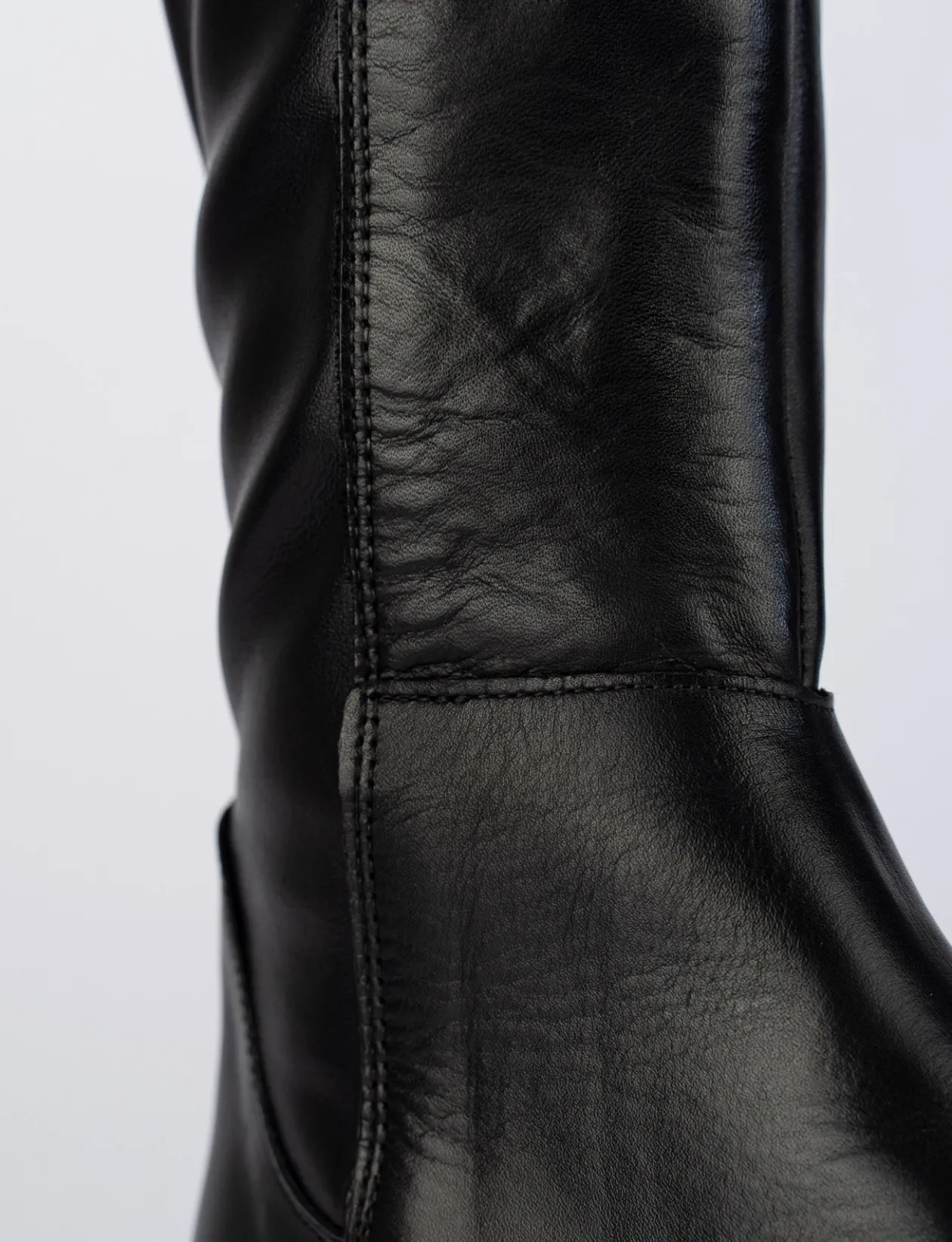 Stivale tacco 1 cm nero pelle