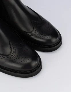 Stivale tronchetto tacco 2 cm nero pelle