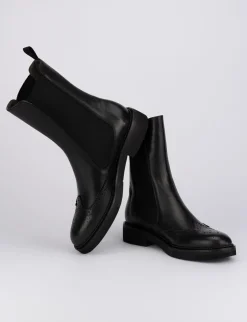 Stivale tronchetto tacco 2 cm nero pelle