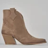 Stivaletti tacco 8cm camoscio beige