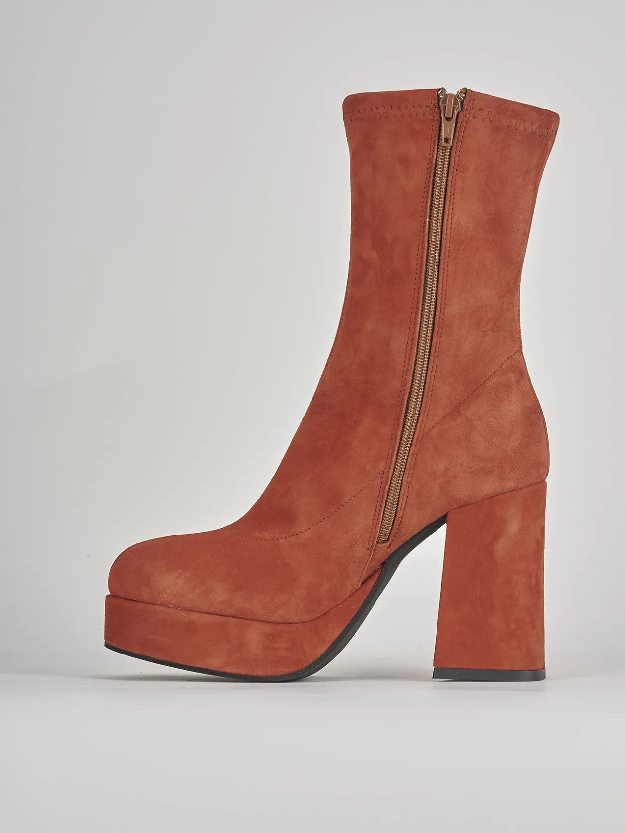 Stivaletti tacco 8cm camoscio arancio