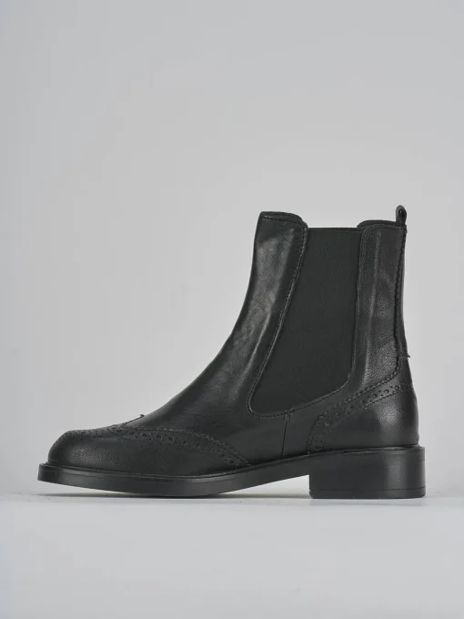 Stivaletti tacco 2cm pelle nero