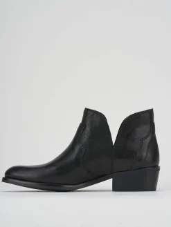 Stivaletti tacco 3cm pelle nero