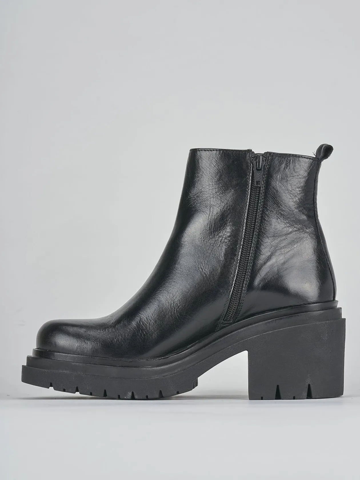 Stivaletti tacco 5cm pelle nero