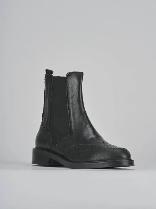 Stivaletti tacco 2cm pelle nero