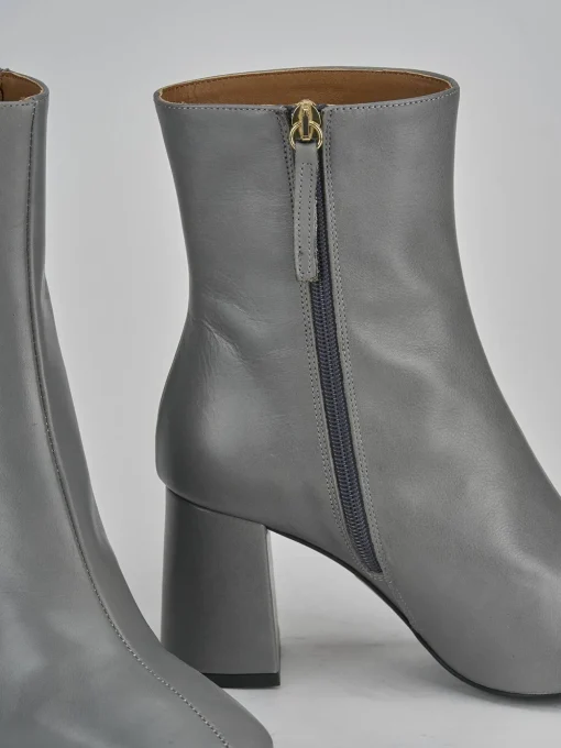 Stivaletti tacco 7cm pelle grigio