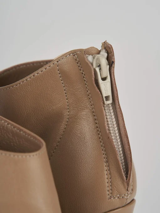 Stivaletti tacco 9cm pelle beige