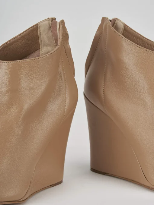 Stivaletti tacco 9cm pelle beige