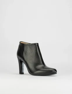stivaletto tacco 8 cm nero