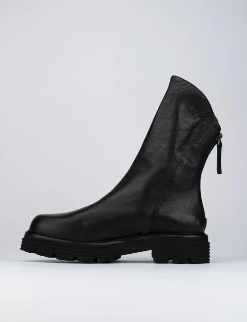 Stivaletto tacco 2cm nero pelle