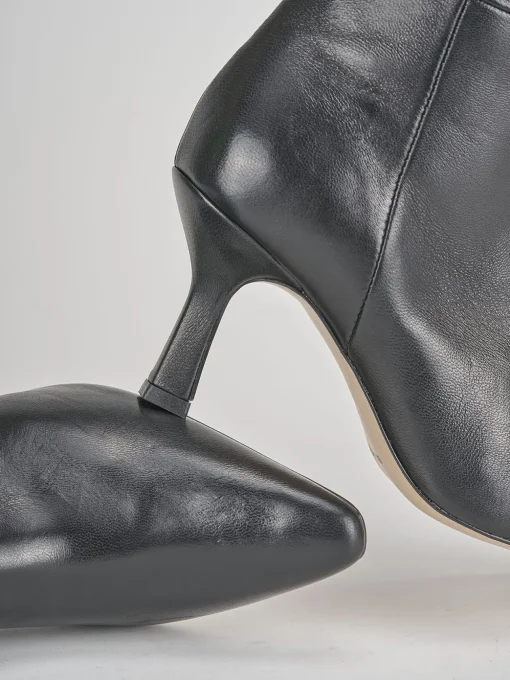 Stivali tacco 7cm pelle nero