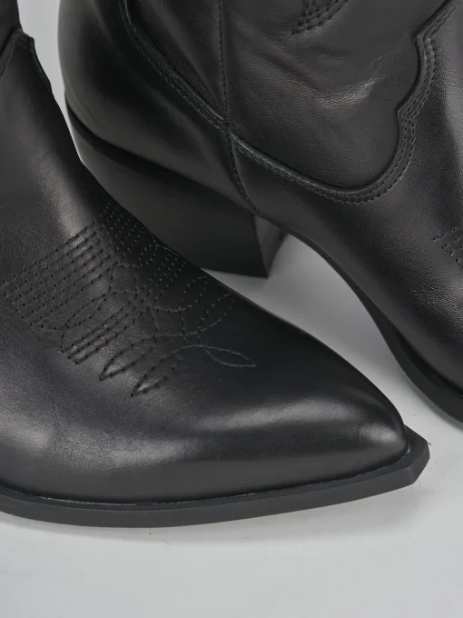 Stivali tacco 4cm pelle nero