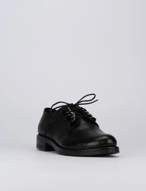 Stringata tacco 1 cm nero pelle