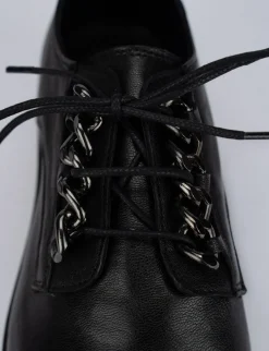 Stringata tacco 1 cm nero pelle