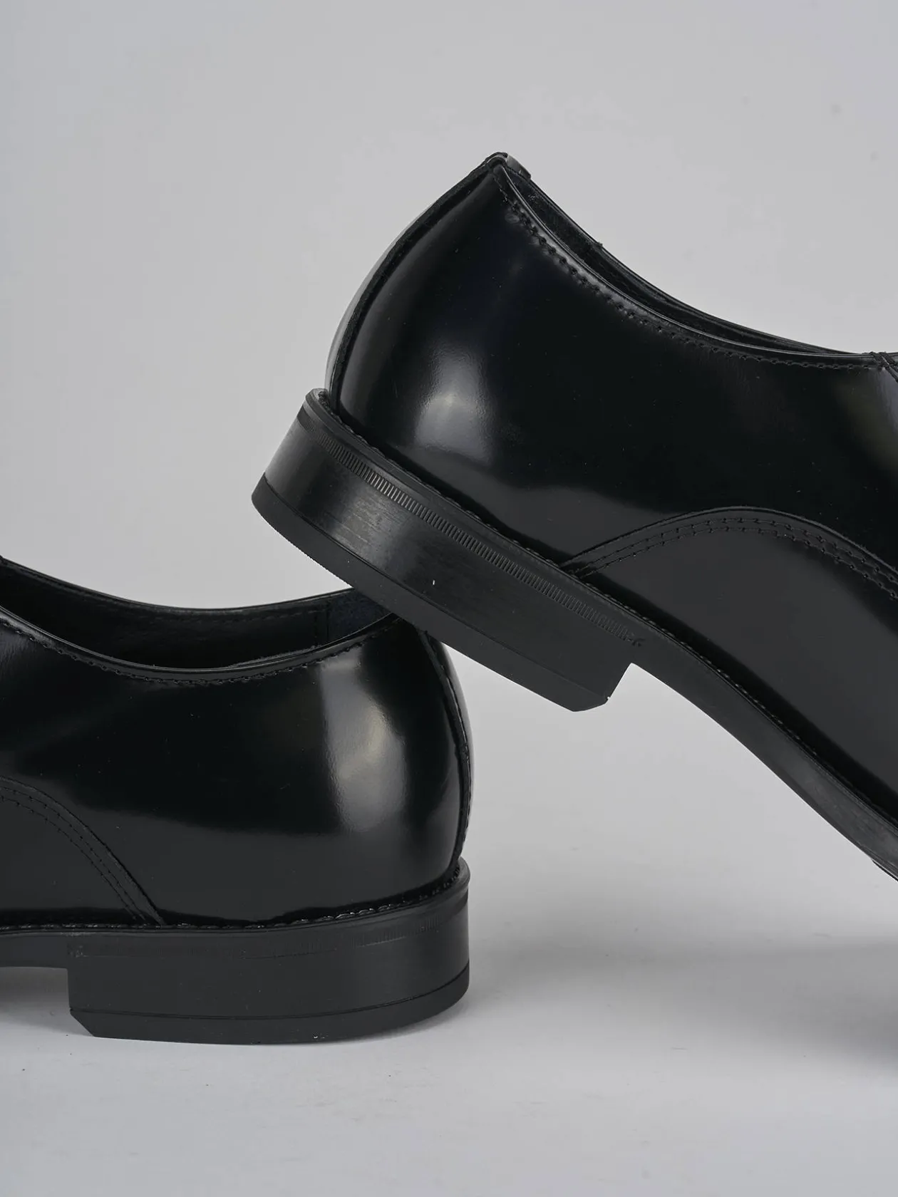 Stringate pelle nero